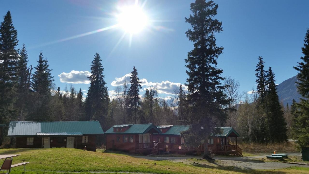 Gwin'S Lodge & Roadhouse Cooper Landing Exteriör bild
