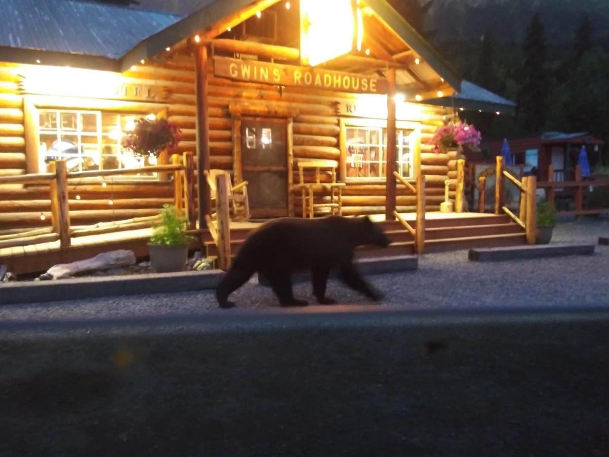 Gwin'S Lodge & Roadhouse Cooper Landing Exteriör bild